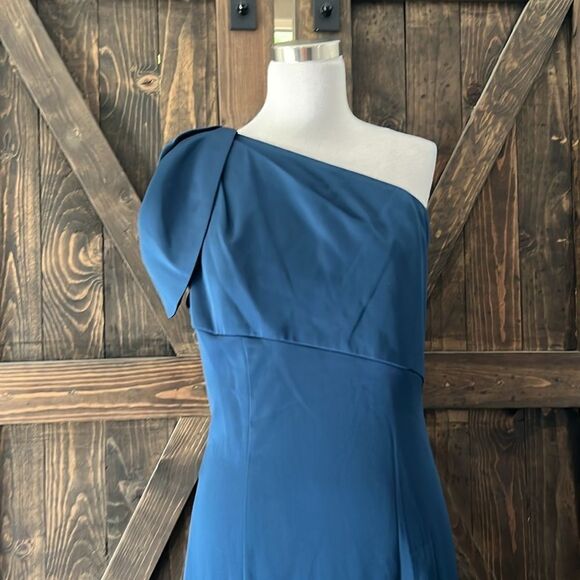 Aidan Mattox by Adrianna Papell One-Shoulder Mermaid Gown - Picture 4 of 13